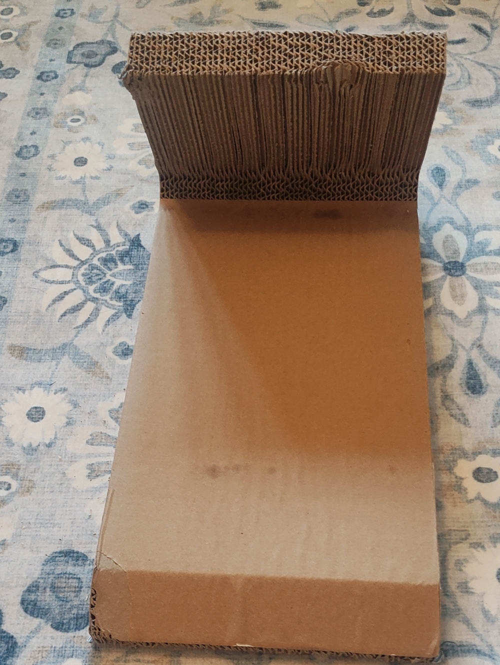 PETS: CAT SCRATCHER SET - Picture 9 of 13